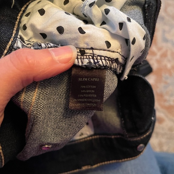 White House Black Market slim ankle capris - Picture 7 of 9